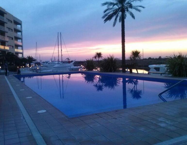 Atico En Port Gran Roses公寓 外观 照片