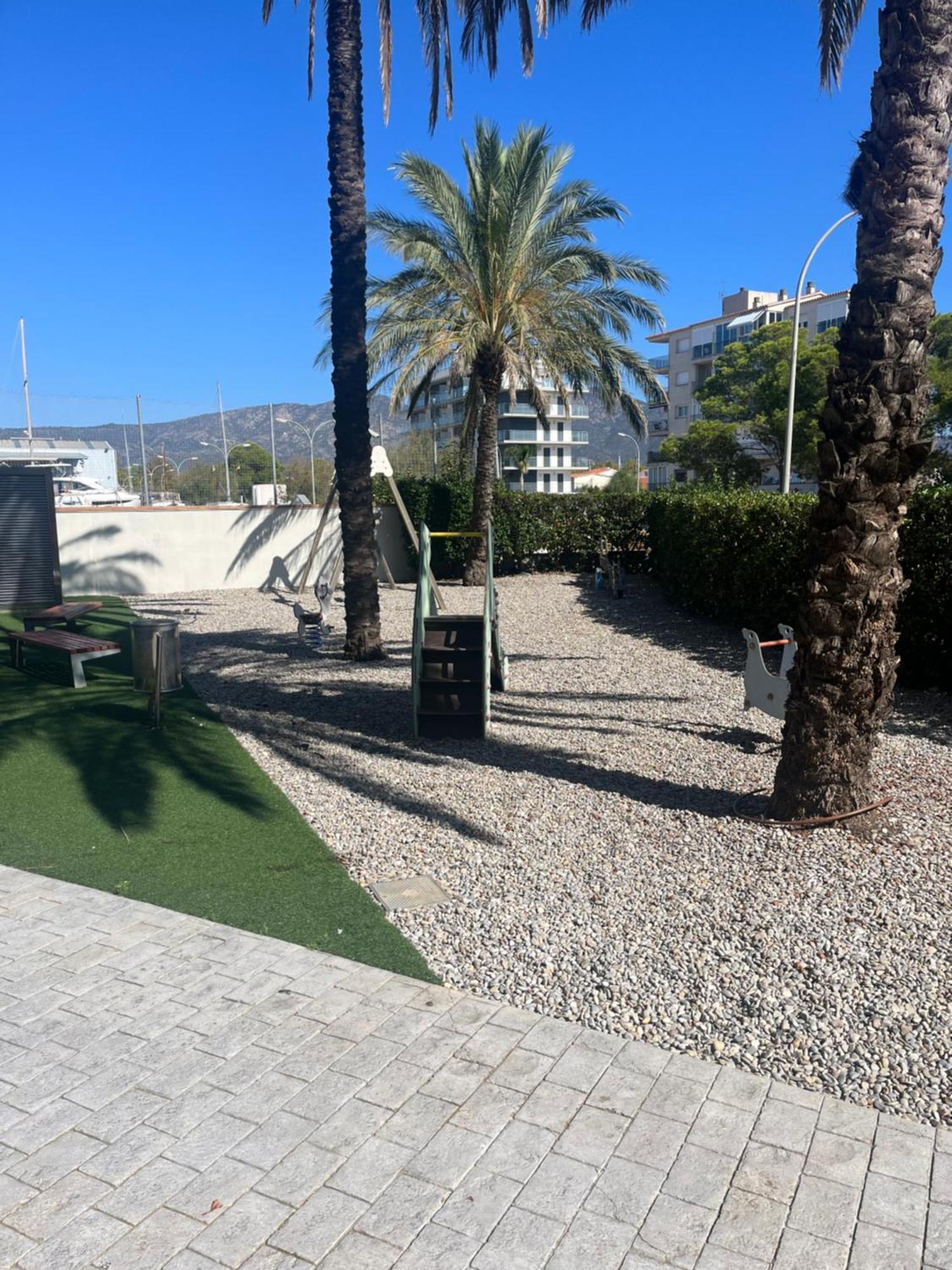 Atico En Port Gran Roses公寓 外观 照片